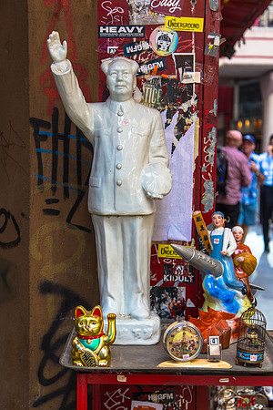 Hollywood Road second hand shop
